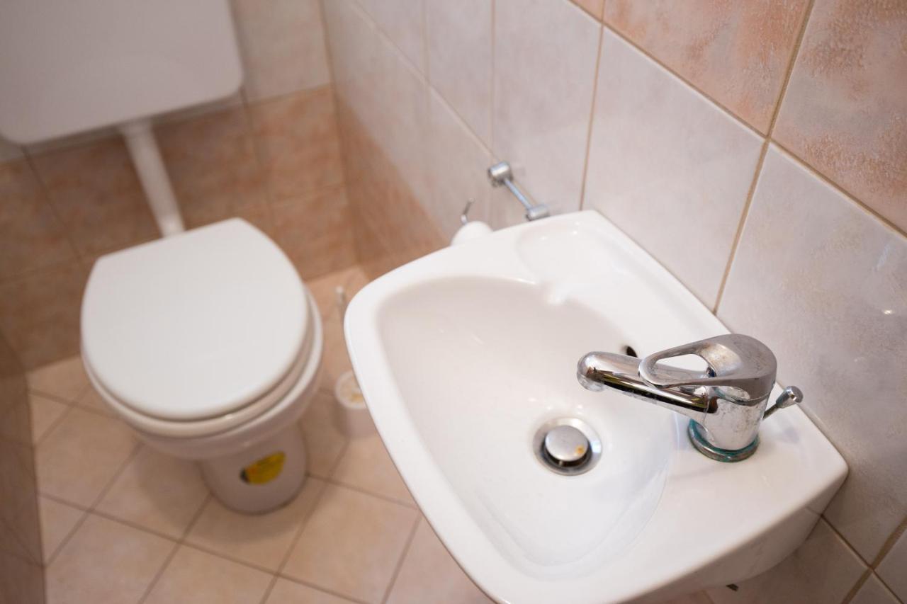 Apartman Leana Крк Екстер'єр фото