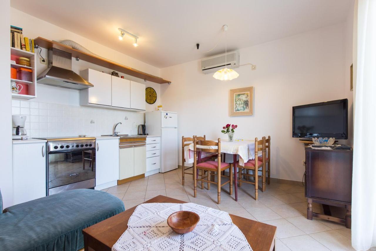 Apartman Leana Крк Екстер'єр фото